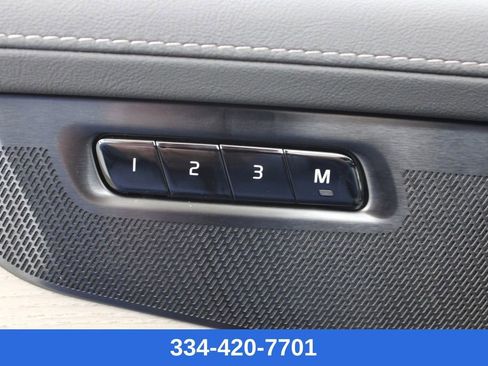 New 2026 Volvo XC90 B6 Plus w/ Protection Package Premier image 18