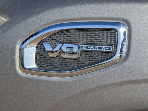 Used 2018 Nissan Titan SV w/ SV Convenience Package image 10