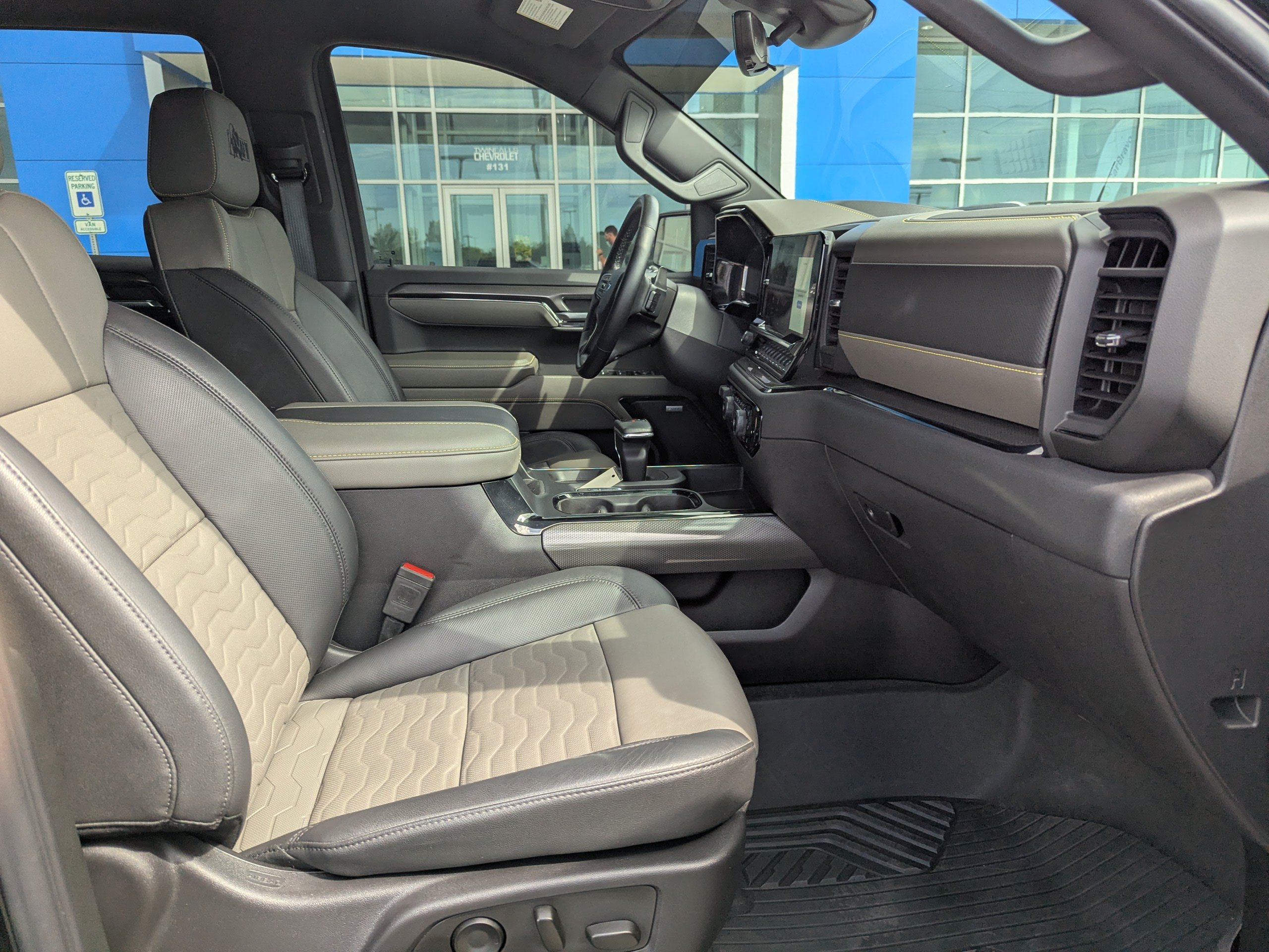 Used 2024 Chevrolet Silverado 1500 ZR2 w/ ZR2 Bison Edition AWD/4WD image 39