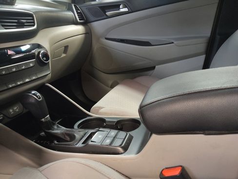 Used 2020 Hyundai Tucson SE image 26