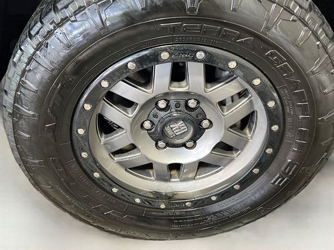 Used 2018 Toyota Tacoma SR5 image 14