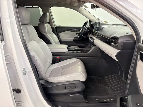 Used 2024 Honda Pilot Touring image 31