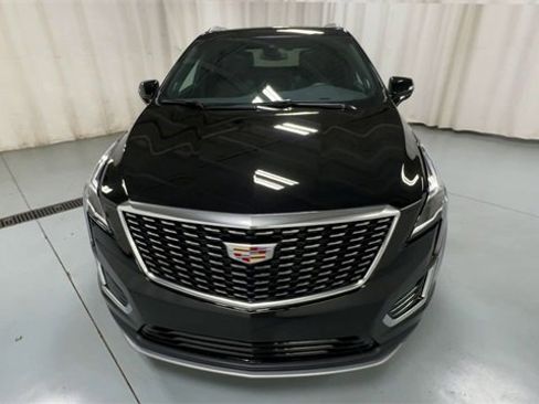 Certified 2025 Cadillac XT5 Premium Luxury image 3