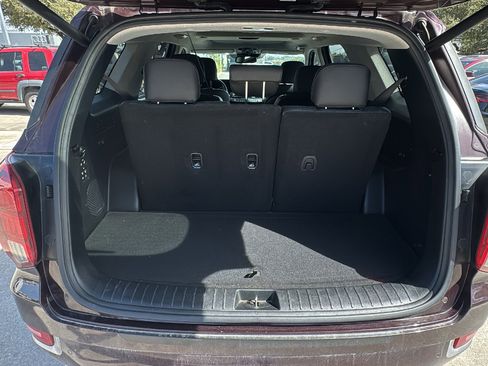 Used 2021 Hyundai Palisade Limited image 25