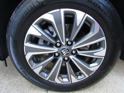 Used 2025 Buick Envision Preferred AWD/4WD image 36