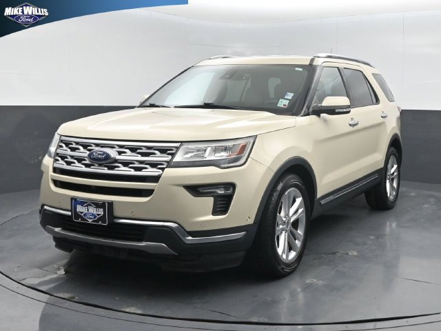 Used 2018 Ford Explorer Limited w/ Equipment Group 301A FWD image 3