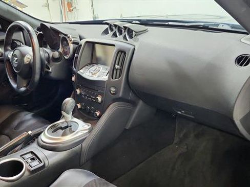 Used 2020 Nissan 370Z Touring Sport image 22