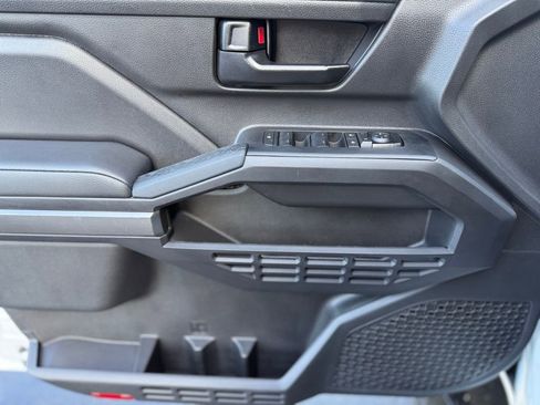 Certified 2024 Toyota Tacoma SR5 image 28