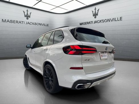 Used 2024 BMW X5 sDrive40i w/ M Sport Package image 3