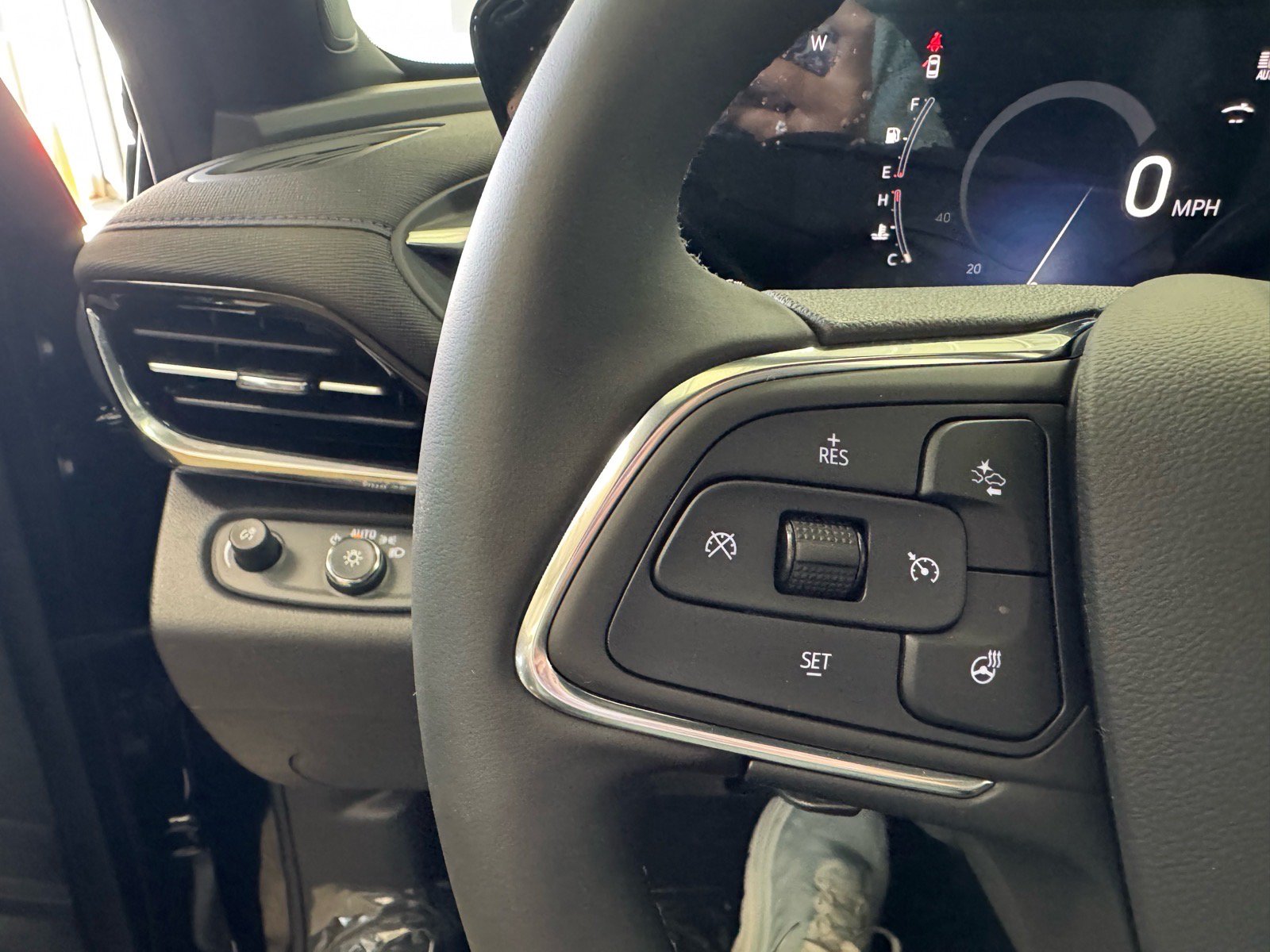 New 2026 Buick Envista Sport Touring w/ Convenience I Package FWD image 28