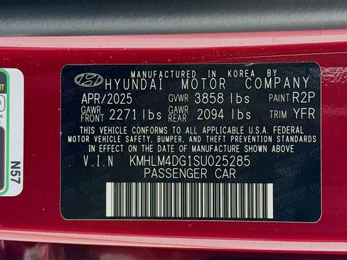 Certified 2025 Hyundai Elantra Sport w/ Cargo Package image 31