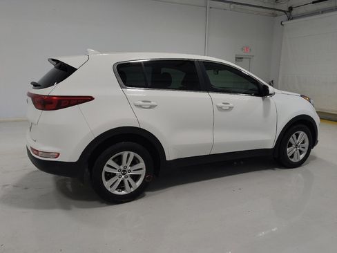 Used 2018 Kia Sportage LX image 10