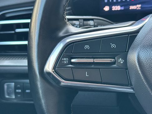 Certified 2024 Chevrolet Traverse LT image 32