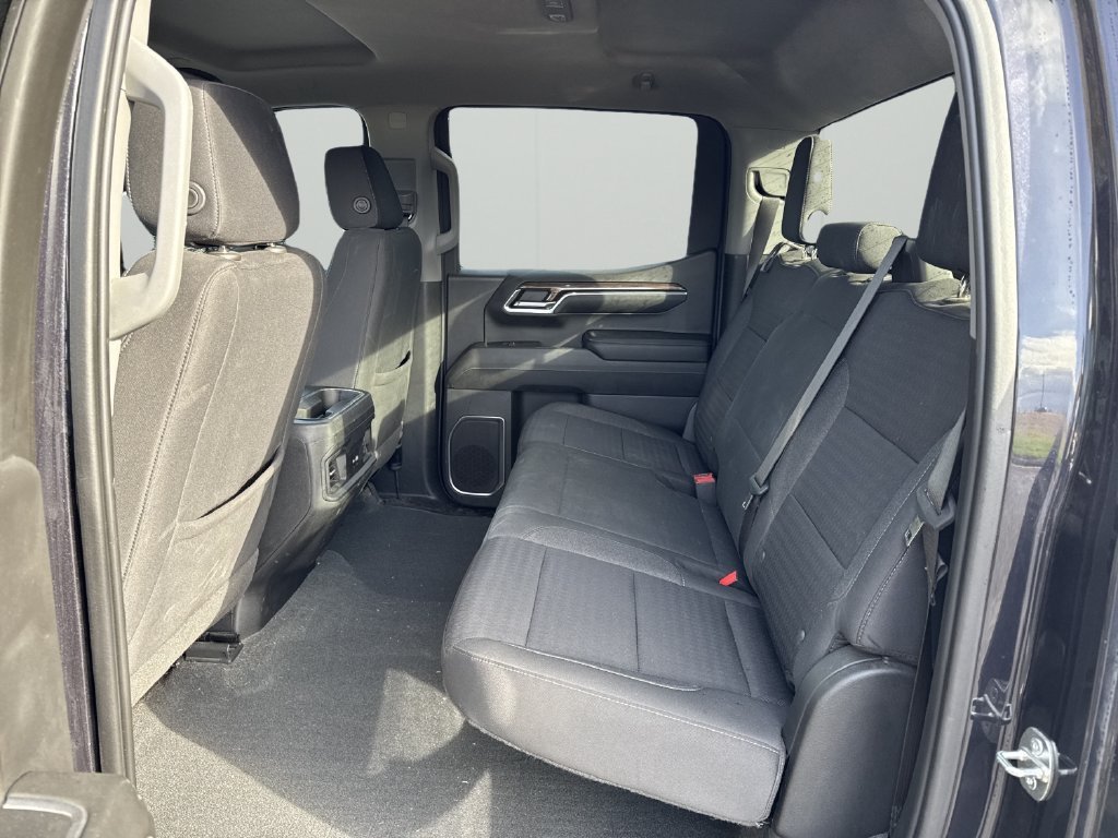 Used 2023 Chevrolet Silverado 1500 RST AWD/4WD image 12