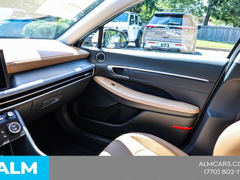 Used 2025 Hyundai Sonata Limited FWD image 36