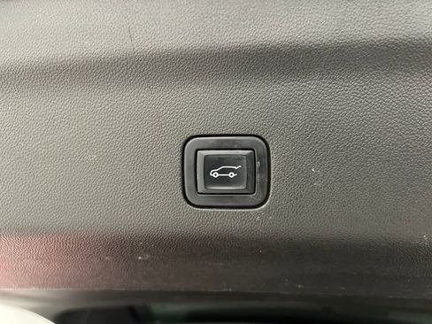 Used 2023 Chevrolet Tahoe RST image 40