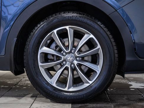 Used 2017 Hyundai Santa Fe Limited image 11