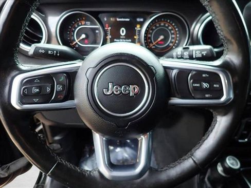 Used 2022 Jeep Wrangler Unlimited Sahara AWD/4WD image 12