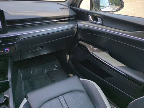 Used 2025 Kia K5 GT-Line AWD/4WD image 16