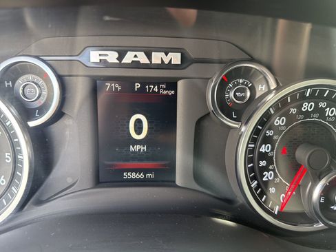 Used 2024 RAM 2500 Big Horn image 13