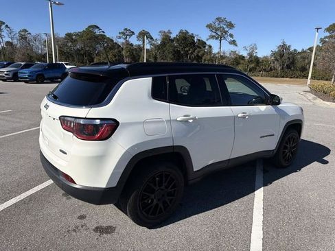 Used 2018 Jeep Compass Latitude w/ Popular Equipment Group image 3