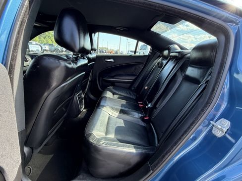 Used 2022 Dodge Charger SXT w/ Leather Interior Group RWD image 9