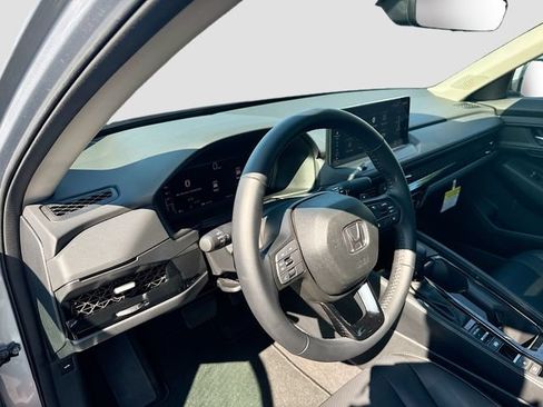 Used 2025 Honda Accord EX-L image 11
