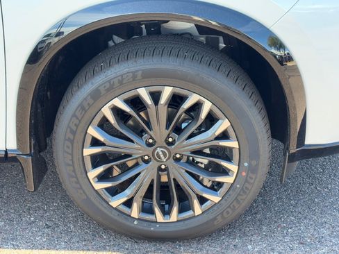 New 2026 Nissan Rogue Platinum image 10