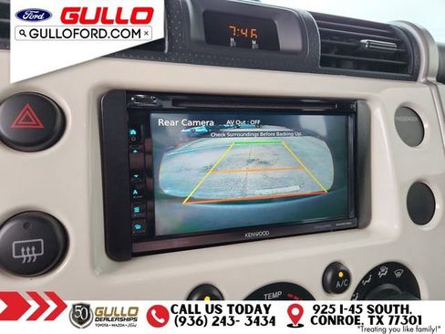Used 2013 Toyota FJ Cruiser 4WD w/ Convenience Pkg image 24