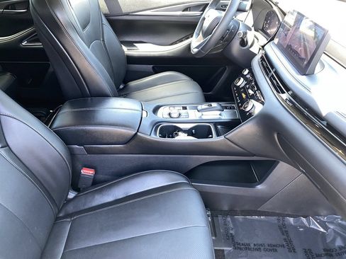 Certified 2026 INFINITI QX60 Luxe FWD image 10