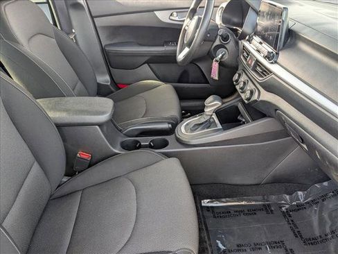 Used 2024 Kia Forte LXS image 19
