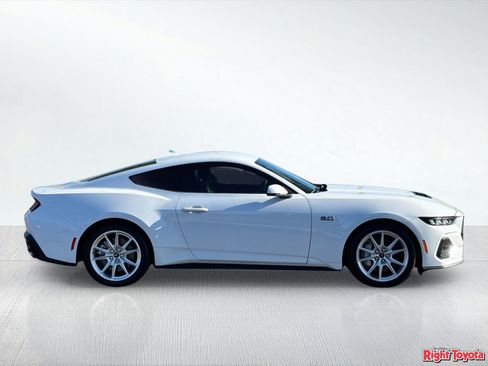 Used 2024 Ford Mustang GT Premium RWD image 5