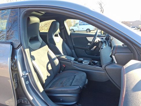 Used 2023 Mercedes-Benz CLA 250 4MATIC image 3