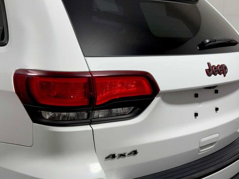 Used 2021 Jeep Grand Cherokee Trailhawk AWD/4WD image 27