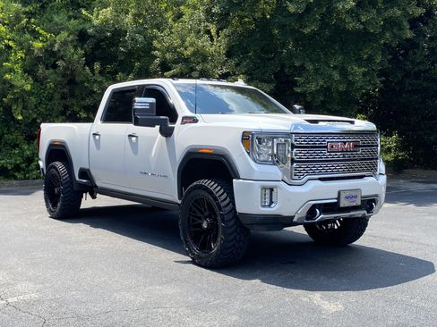 Used 2022 GMC Sierra 2500 Denali w/ Denali Ultimate Package AWD/4WD image 2