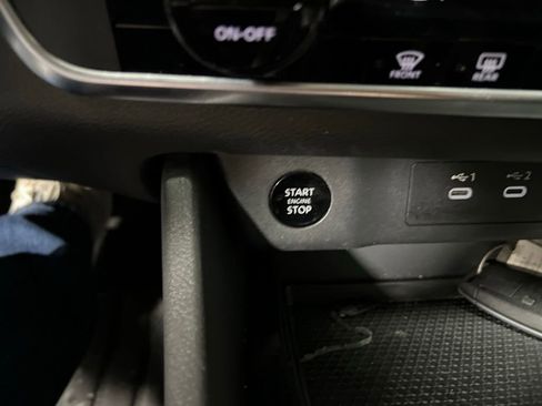 Used 2025 Nissan Rogue SV FWD image 27