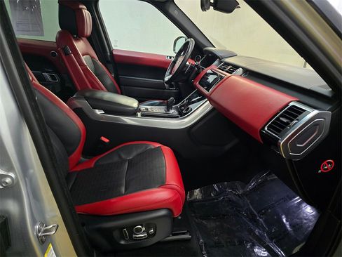 Used 2019 Land Rover Range Rover Sport HSE Dynamic image 11