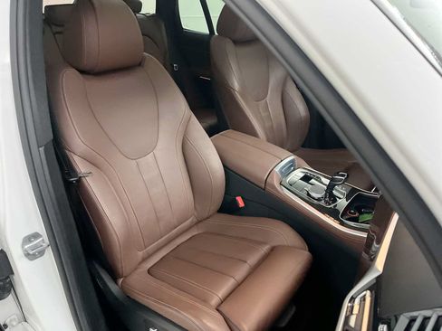 Used 2019 BMW X5 xDrive40i w/ Convenience Package AWD/4WD image 32