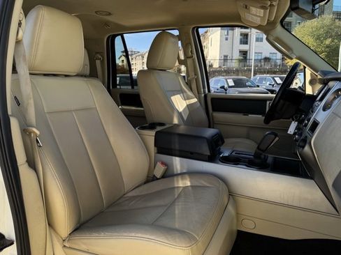 Used 2015 Ford Expedition EL XLT w/ Equipment Group 201A image 31