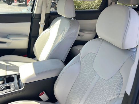 Used 2021 Kia Sorento S image 31