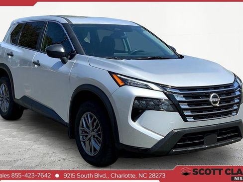 Used 2025 Nissan Rogue S image 1