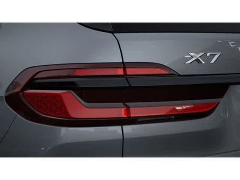 New 2026 BMW X7 xDrive40i image 8