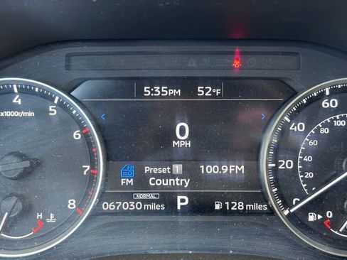 Used 2022 Mitsubishi Outlander ES image 13