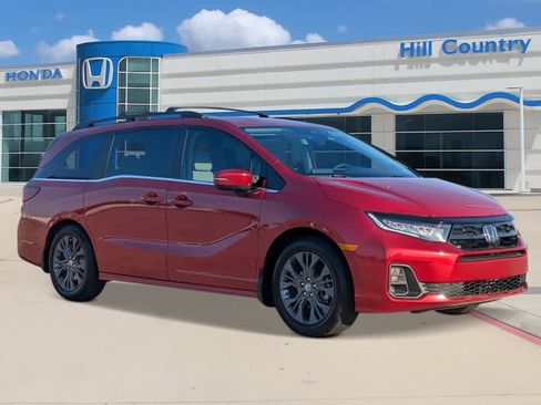 New 2026 Honda Odyssey Touring image 7