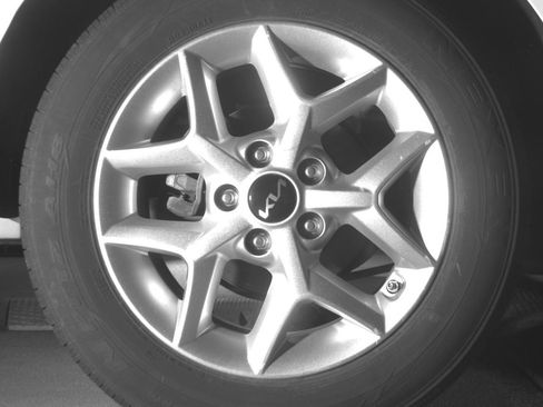 Used 2025 Kia Soul LX w/ LX Technology Package FWD image 15