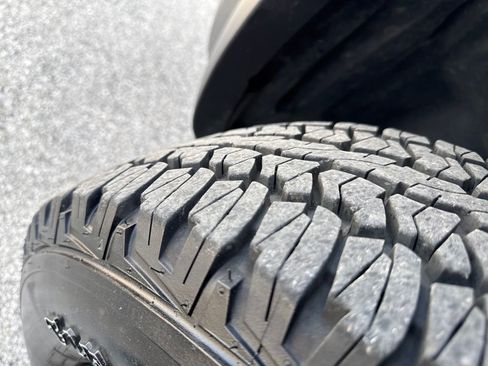 Certified 2023 Jeep Cherokee Trailhawk w/ Premium Leather Package image 46