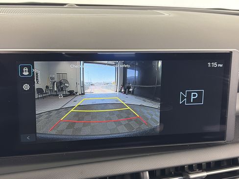 Used 2025 Hyundai Santa Cruz SEL image 17