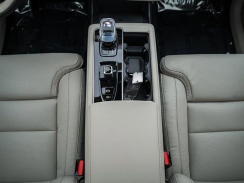 New 2026 Volvo XC90 B6 Ultra w/ Protection Package Premier image 25