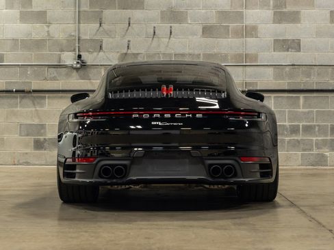 Used 2020 Porsche 911 Carrera RWD image 6