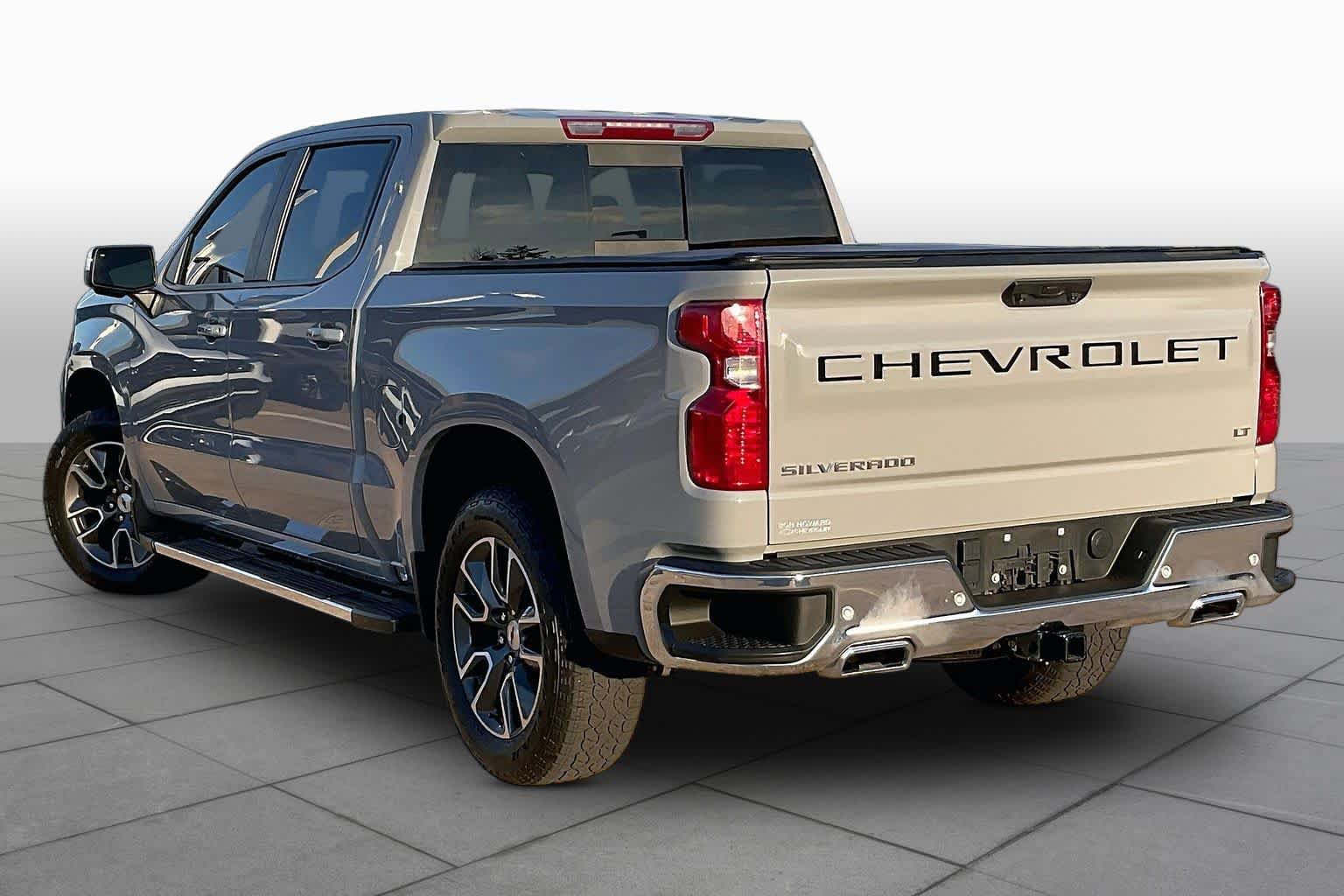 Used 2024 Chevrolet Silverado 1500 LT w/ Z71 Off-Road Package AWD/4WD image 12